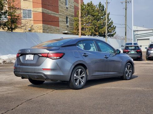 Used 2023 Nissan Sentra SV image 3