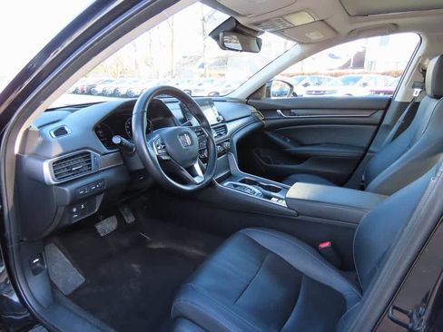 Certified 2019 Honda Accord Touring image 2