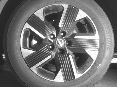 Used 2025 Nissan Kicks SV image 12