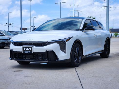 New 2026 Kia K4 GT-Line Turbo image 2