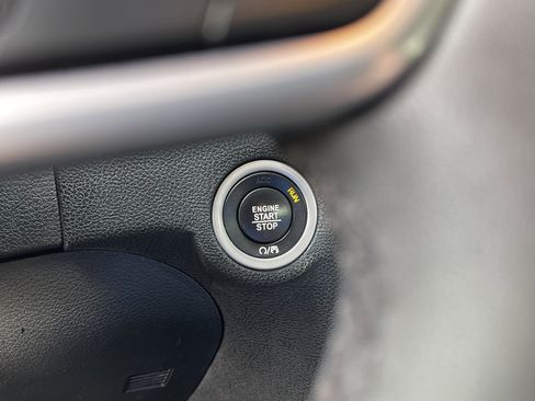 Used 2022 Chrysler 300 Touring image 19