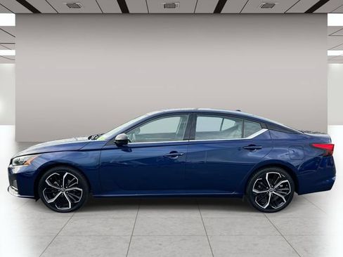 Used 2024 Nissan Altima 2.5 SR FWD image 7