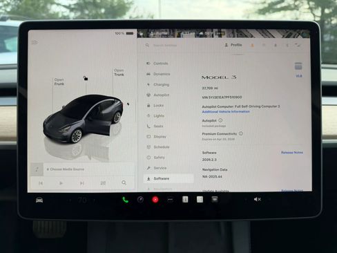 Used 2023 Tesla Model 3 Standard Range image 27