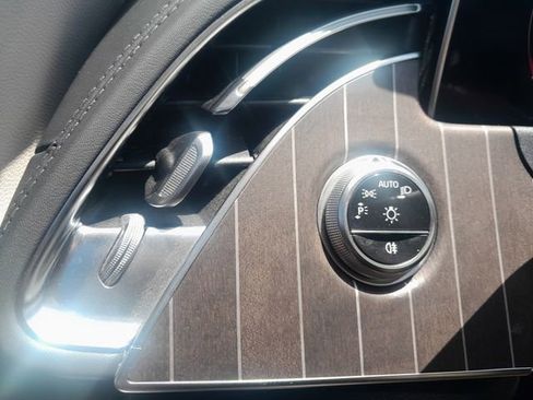 Used 2025 Mercedes-Benz E 450 4MATIC Sedan image 9
