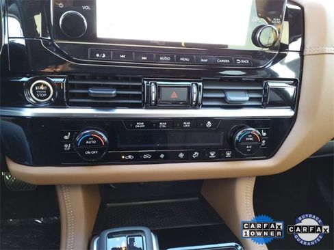 Certified 2024 Nissan Pathfinder Platinum w/ Black Appearance Package image 15