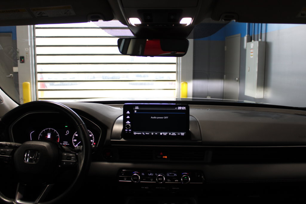 Used 2023 Honda Pilot Touring image 14