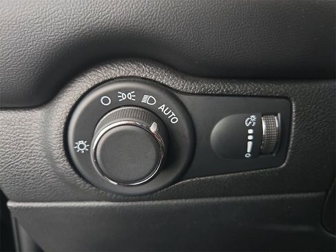 Used 2024 Dodge Durango GT image 24