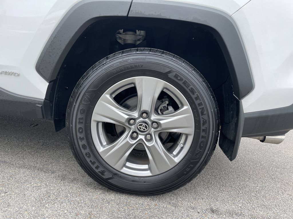 Certified 2024 Toyota RAV4 LE AWD/4WD image 10