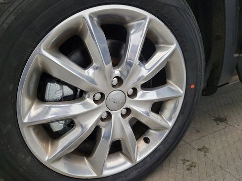 Used 2016 Jeep Cherokee Limited image 31