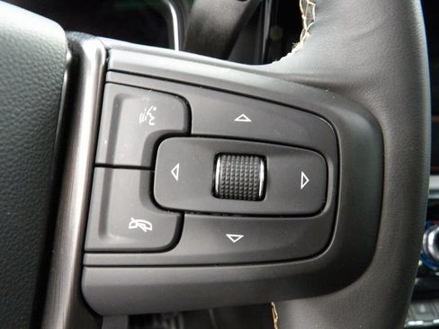 Used 2025 GMC Sierra 2500 AT4 w/ Technology Package AWD/4WD image 57