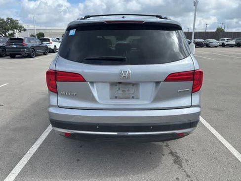 Used 2017 Honda Pilot Touring image 4
