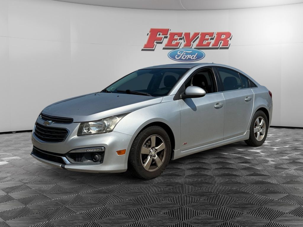 Used 2015 Chevrolet Cruze LT w/ Sun And Sound Package FWD image 1