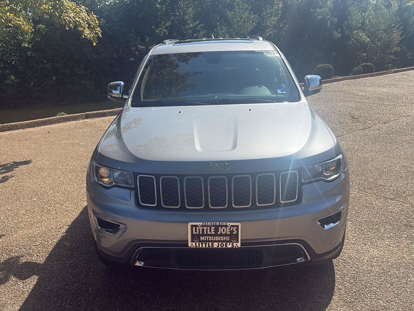 Used 2020 Jeep Grand Cherokee Limited AWD/4WD image 14