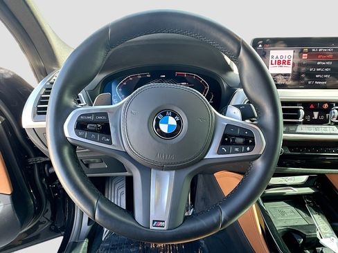 Used 2025 BMW X4 xDrive30i w/ M Sport Package AWD/4WD image 11