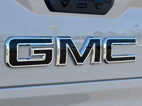 New 2026 GMC Sierra 1500 AT4 image 50