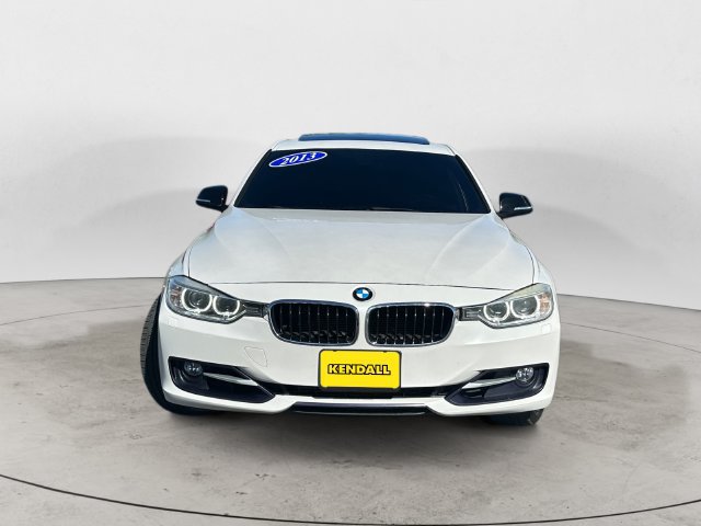 Used 2013 BMW 335i xDrive Sedan w/ Technology Pkg AWD/4WD image 2