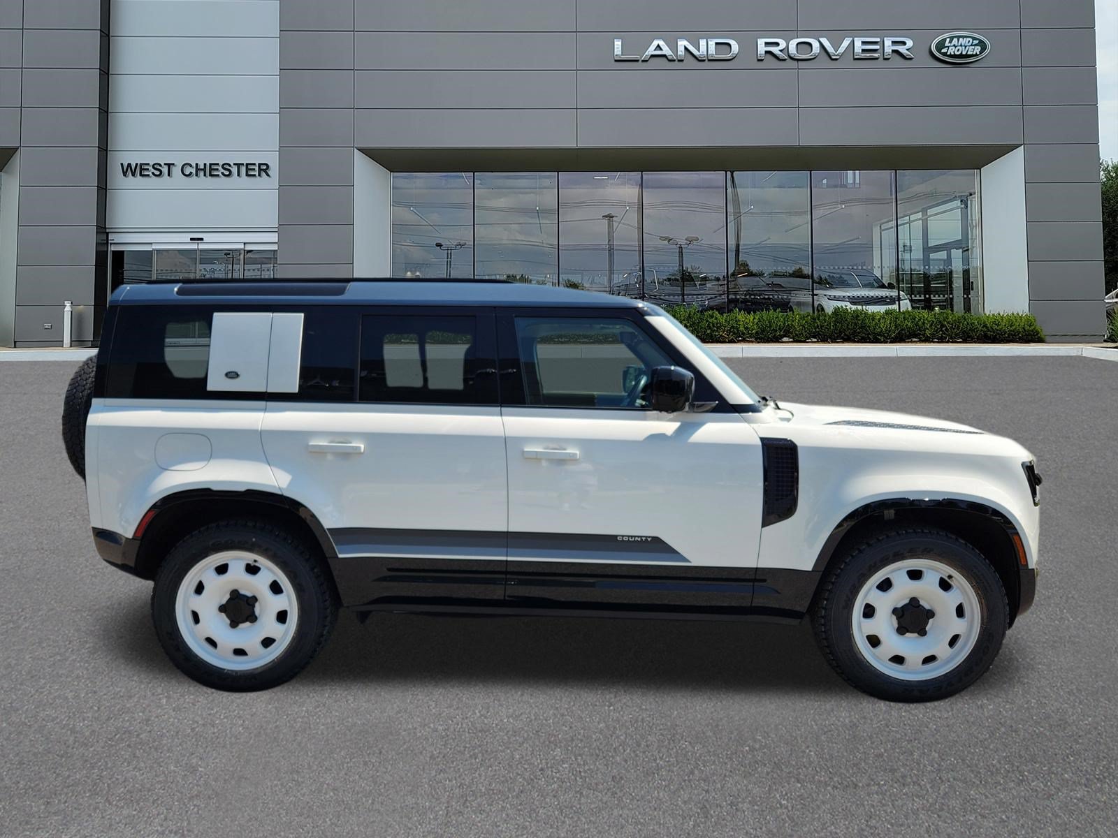 Certified 2024 Land Rover Defender 110 S AWD/4WD image 6