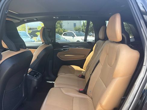 Used 2019 Volvo XC90 T6 Momentum w/ Advanced Package AWD/4WD image 16