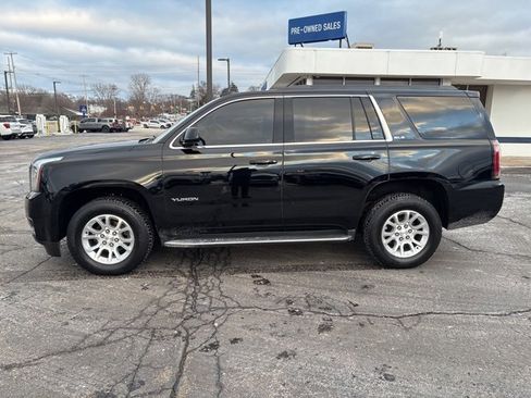 Used 2016 GMC Yukon SLE w/ HD Trailering Package image 2