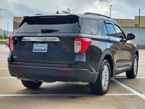 Used 2022 Ford Explorer XLT image 5