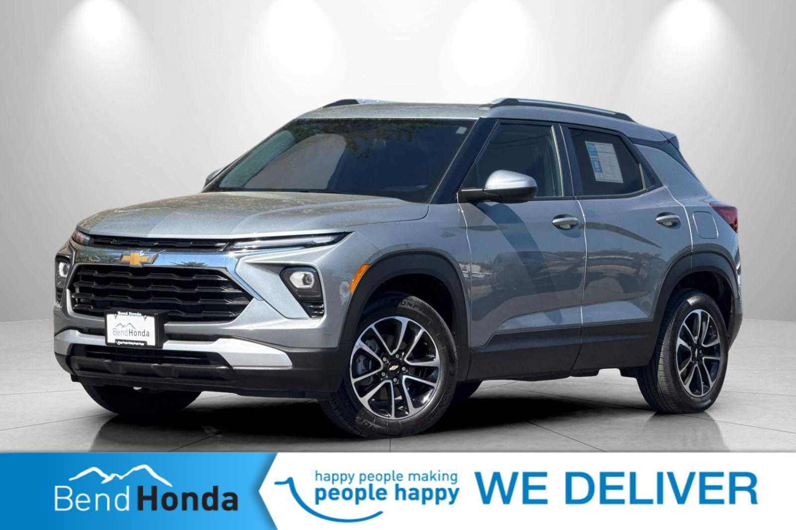 Used 2025 Chevrolet TrailBlazer LT AWD/4WD image 1