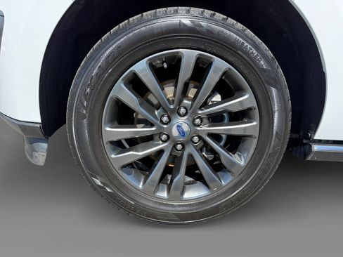 Used 2021 Ford Expedition Max Limited RWD image 9
