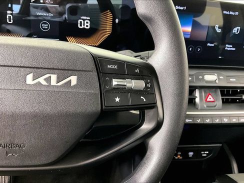 Used 2025 Kia K4 FWD image 11