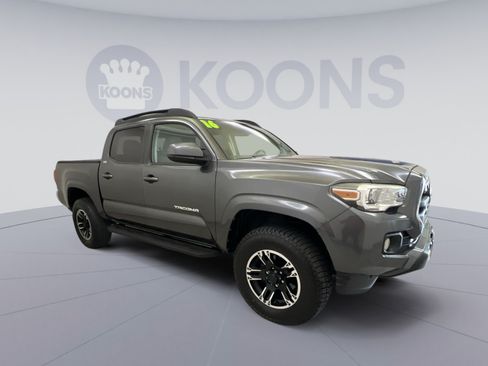 Used 2016 Toyota Tacoma SR5 w/ Towing Package RWD image 10