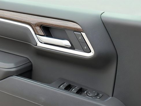 New 2025 GMC Sierra 1500 Elevation image 20