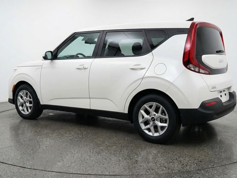 Used 2025 Kia Soul LX w/ LX Technology Package image 6