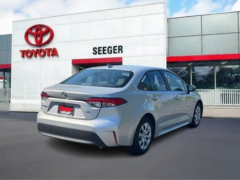 Used 2024 Toyota Corolla LE FWD image 3