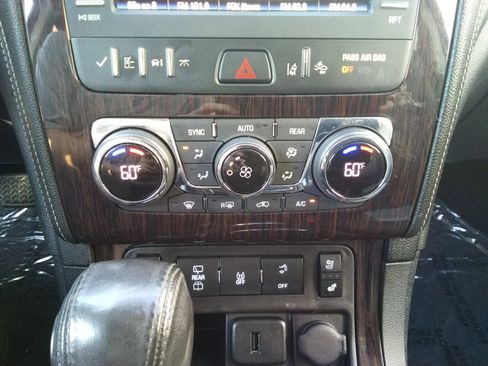 Used 2017 Chevrolet Traverse Premier image 20