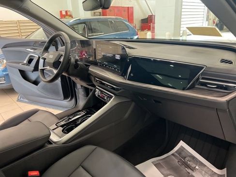 Used 2025 Audi Q5 Premium w/ Convenience Package AWD/4WD image 24