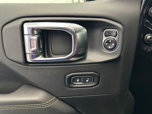 New 2025 Jeep Wrangler Unlimited Rubicon 392 image 31