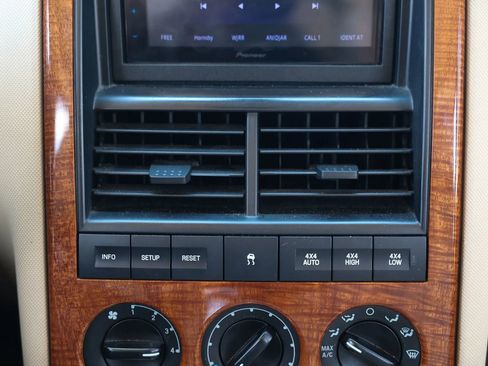 Used 2006 Ford Explorer Eddie Bauer AWD/4WD image 30