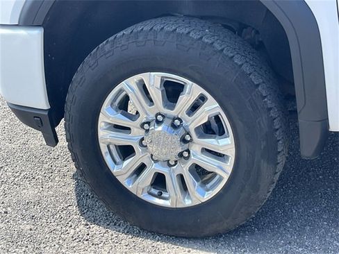 Certified 2022 GMC Sierra 2500 Denali w/ Denali Ultimate Package image 34