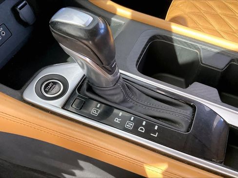 Used 2023 Nissan Sentra SV w/ SV Premium Package image 16