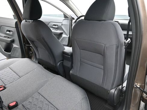 Used 2026 Nissan Kicks SV image 19