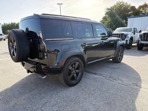 Used 2023 Land Rover Defender 110 AWD/4WD image 5