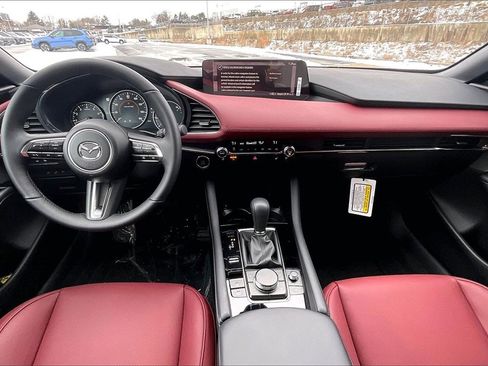 New 2026 MAZDA MAZDA3 Hatchback w/Premium Plus Pkg image 5