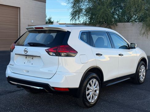 Used 2017 Nissan Rogue S image 6