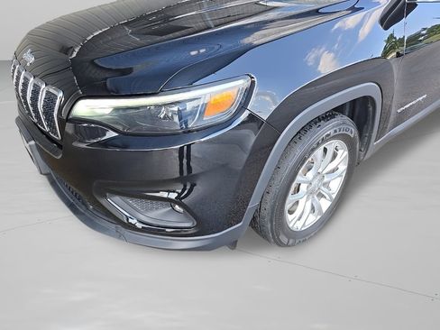 Used 2019 Jeep Cherokee Latitude w/ Popular Appearance Group image 27