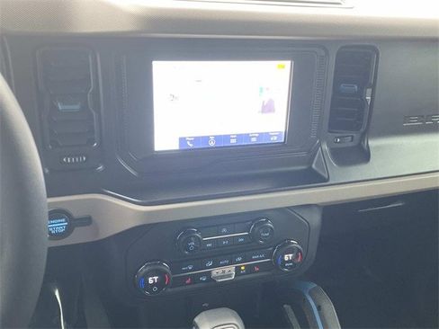 Used 2023 Ford Bronco Wildtrak image 61