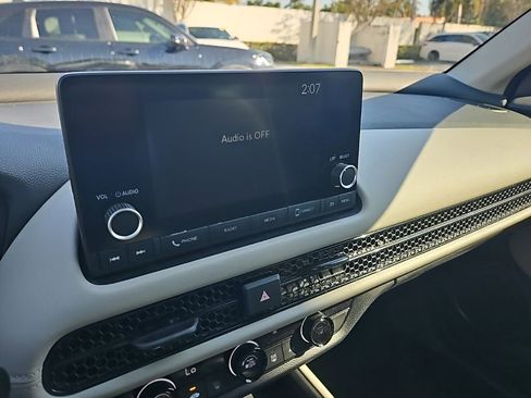 Used 2023 Honda HR-V LX image 13