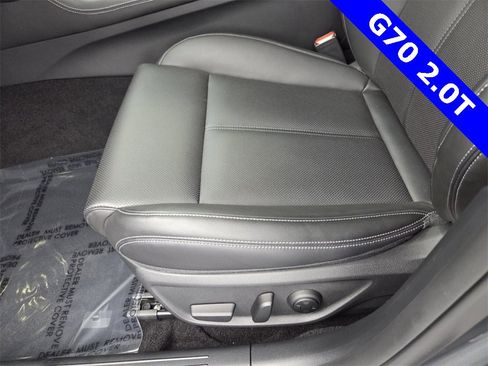 Used 2023 Genesis G70 2.0T image 29