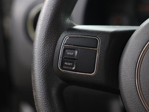 Used 2014 Jeep Patriot Sport FWD image 25