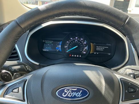 Used 2019 Ford Edge Titanium w/ Cold Weather Package image 13