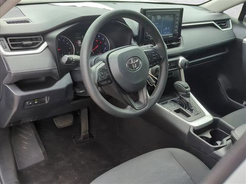 Used 2020 Toyota RAV4 LE image 13