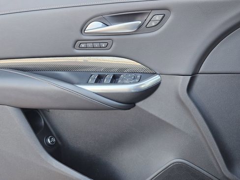 Used 2023 Cadillac XT4 Sport w/ LPO, Onyx Lite Package image 29