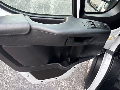 Used 2025 RAM ProMaster 2500 w/ Convenience Group FWD image 14